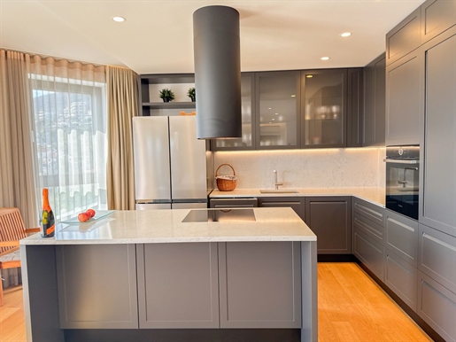 Modern apartment with private pool, large terrace and sea view in the very center of Opatija, for sa