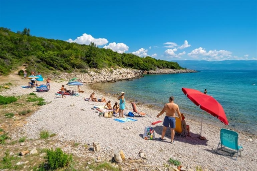 Grand terrain on Krk island, Vrbnik, for sale