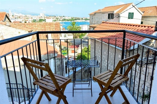 Wonderful house in the centre of Split, Varos area, with sea views, only 150 meters from the sea!