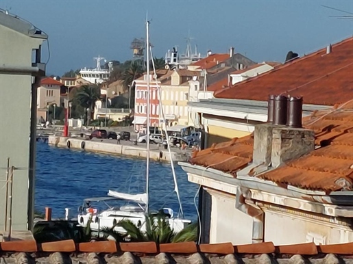 Two detached houses in the very center of Mali Losinj