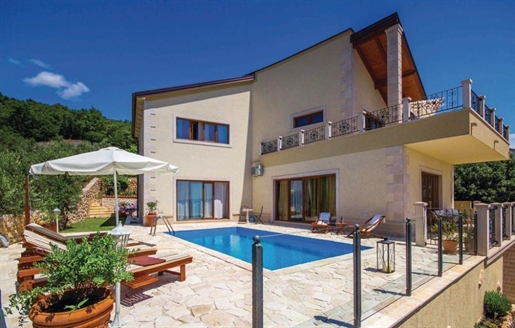 Villa in Kostrena with marvellous terraces