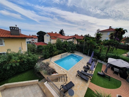 Gorgeous villa with swimming pool for sale in Lovran, just 200 meters from the sea