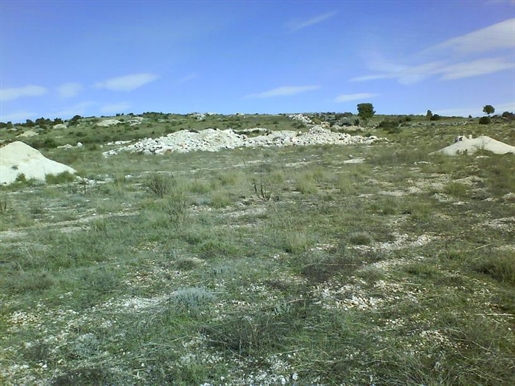 Geräumiges Agrarland oberhalb von Trogir