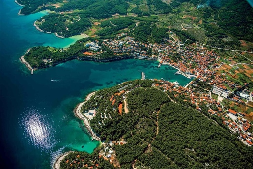 Buillding land on the 1st line to the sea on a magic Hvar island in Jelsa area!