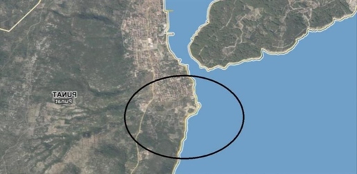 Land plots in Punat on Krk on the first construction line to the sea and up