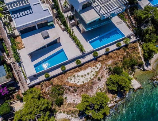 Fantastische moderne Villa am Wasser Design in High-Tech-Wohnung auf Ciovo