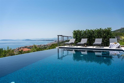 Remarkable modern villa near Split with panoramic sea views