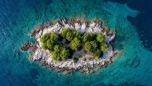 Insel zum Verkauf in der Gegend von Trogir