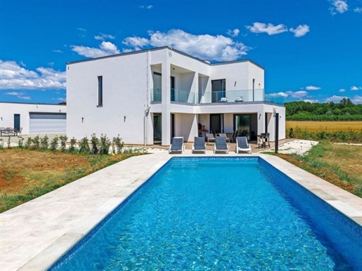 Impressive modern villa in Marčana on more than 2 ha of land!