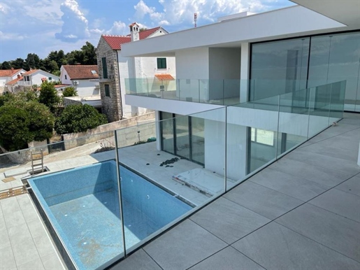 Luxurious first line villa for sale on Brac in Splitska