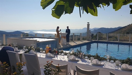 Impressive villa in the mounts overlooking Split riviera