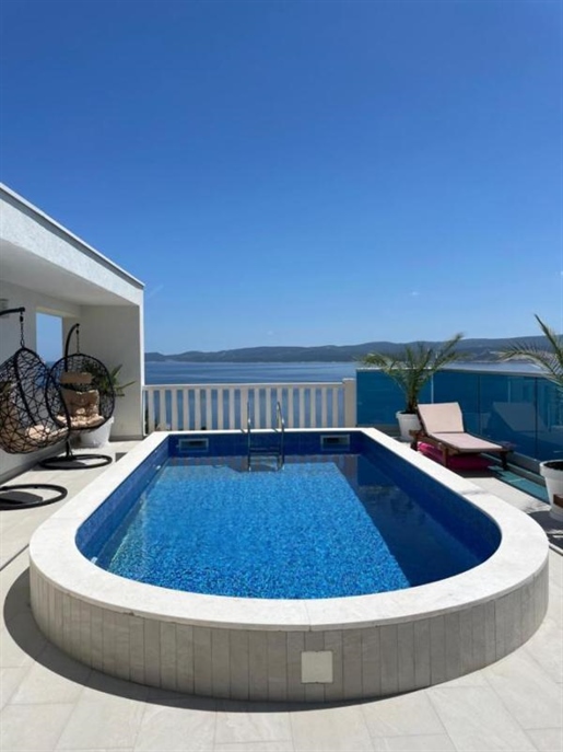 Wunderschönes Anwesen mit Swimmingpool in Celina, Riviera von Omis