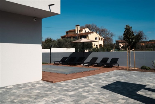 Modern semi-detached villa with swimming pool near the sea in Pomer, Medulin area