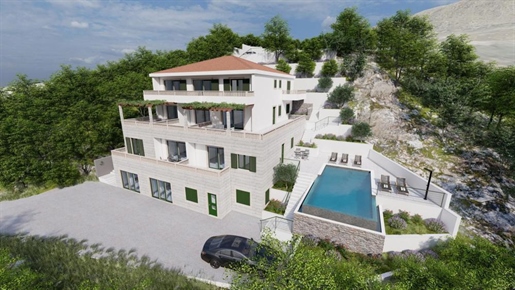 Magnificent 1st line villa on Omis riviera