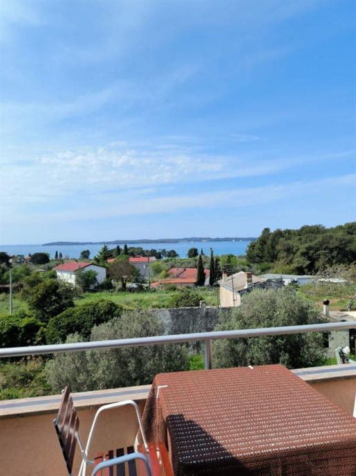 Apart-House with 5 apartments and with sea views in Fažana