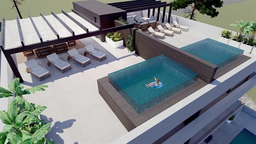 Luxury penthouse on the 1st line to the sea