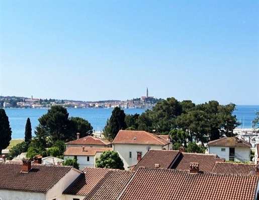 New duplex penthouse of perfect location in Rovinj, only 200 meters from the sea