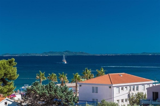 Роскошный апарт-отель в районе Задара на Вире, всего в 100 метрах от моря, с фантастическим видом на