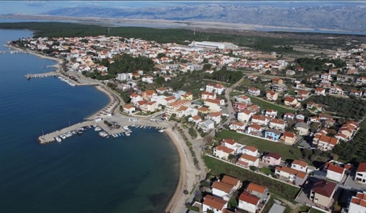 Land plot for two villas, first row to the sea, in Zadar area