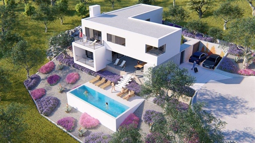 Neue Villa im Bau an der Omis Riviera
