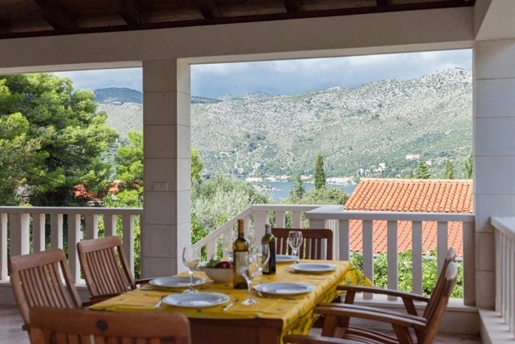 Promo-Three villas for sale just 100 meters from the sea in Dubrovnik area - prices are discounted f
