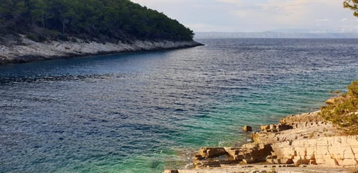 Baugrundstück auf der Insel Korcula in Vela Luka – 1. Reihe zum Meer