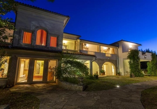 Luxury villa on a large land plot 4136 m2 in a rustic area