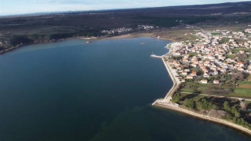 Land plot on first row to the sea near Zadar