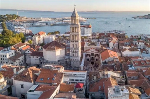 Apartment to buy in Split in Barocco Palazzo