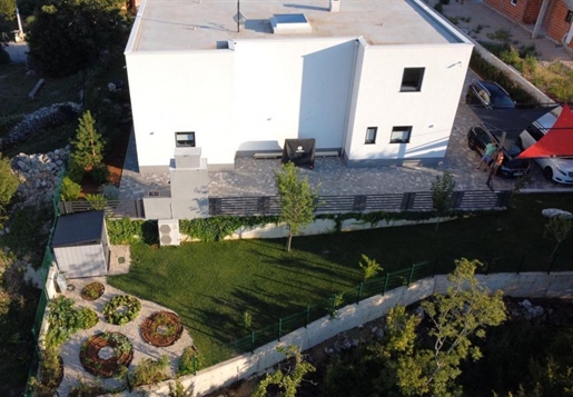 Neue moderne Villa mit Swimmingpool, Krk