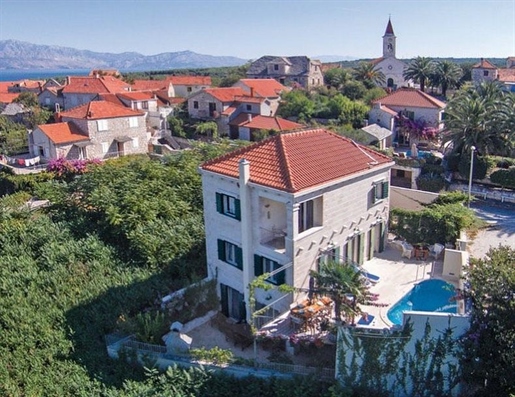Stylish stone villa with beatiful sea views in Mirca on Brac island
