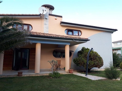 Astonishing solid house in Banjole, Medulin just 300 meters from the sea