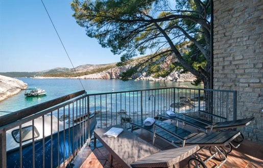 Robinson-Style waterfront villa on Hvar right on a beach