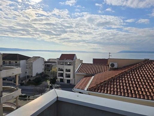 House with sea views in Tucepi, for sale