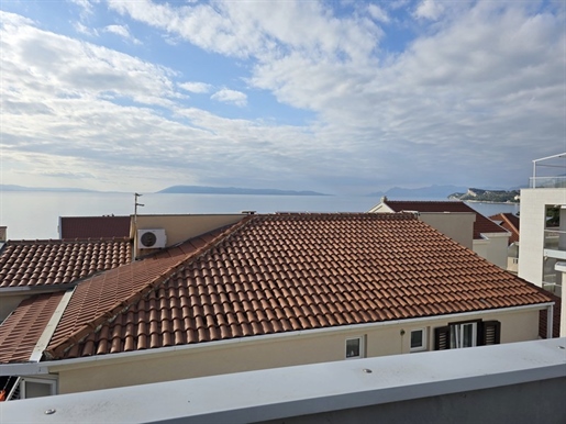 House with sea views in Tucepi, for sale