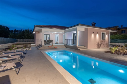 Hervorragende Villa in Labin mit Swimmingpool