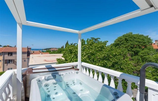 Wunderschöne Villa mit Pool in Rovinj, nur 140 Meter vom Meer und Riva entfernt!