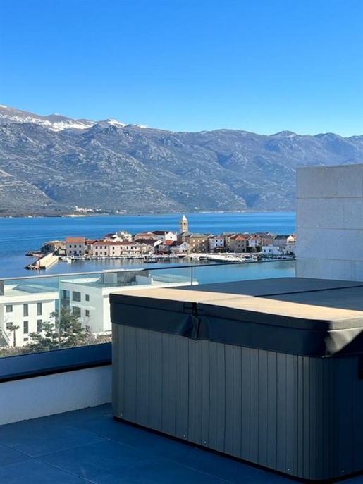Modern villetta with sea views and swimming pool near Zadar