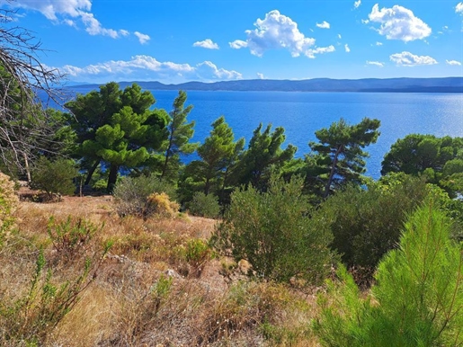 Fantastic land on the 1st row to the sea on Omis riviera