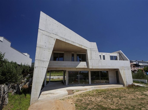 Super-Modern villa of advanced architecture in Kastel Stafilic just 400 meters from the beach - Le C