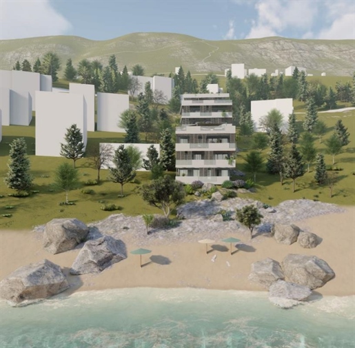 Great seafront land plot on Omis riviera by the beach