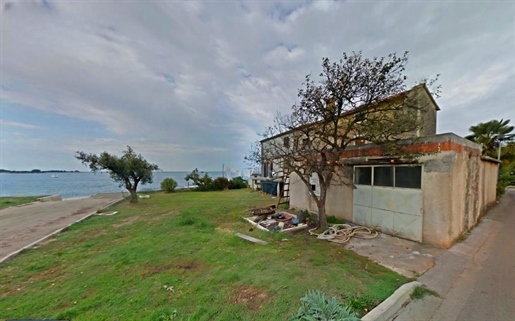 House right by the sea for renovation - unique investment!