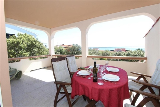 Perfect pansion with sea views on Pag
