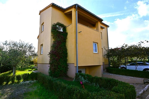Apart-House of 5 apartments in Valbandon, Fažana