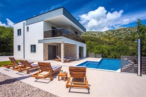 Marvellous new villa on Omis riviera, very private and charming
