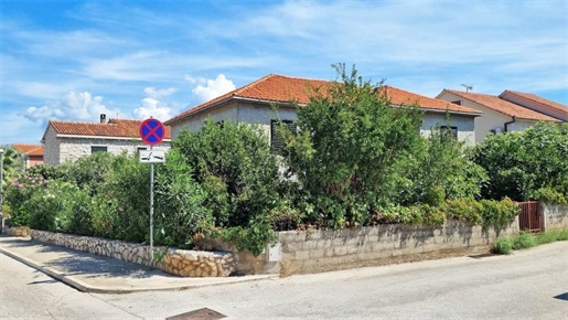 House for sale in Supetar just 100 meters from the sea