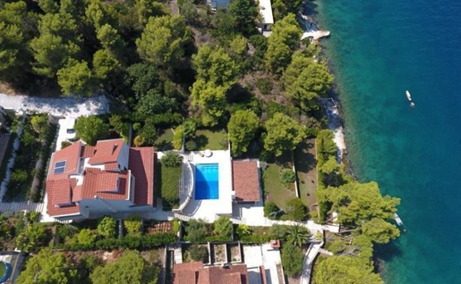 Saint-Jean-Cap-Ferrat style beachfront gorgeous villa with pool and private yachting pier!