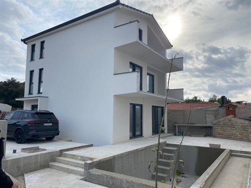 Beautiful new villa with swimming pool just 50 meters from the sea in Stivasnica bay, Rogoznica regi