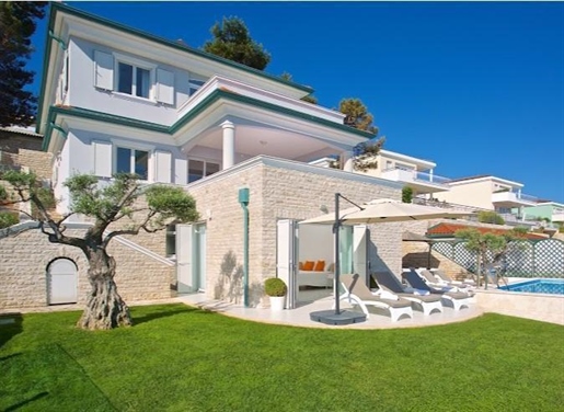 Absolutely unique seafront villa for sale in Umag area, private beach