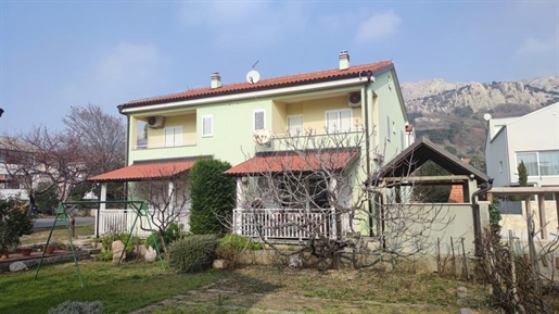 Haus zum Verkauf in Baška, Insel Krk, 500 Meter vom Meer entfernt